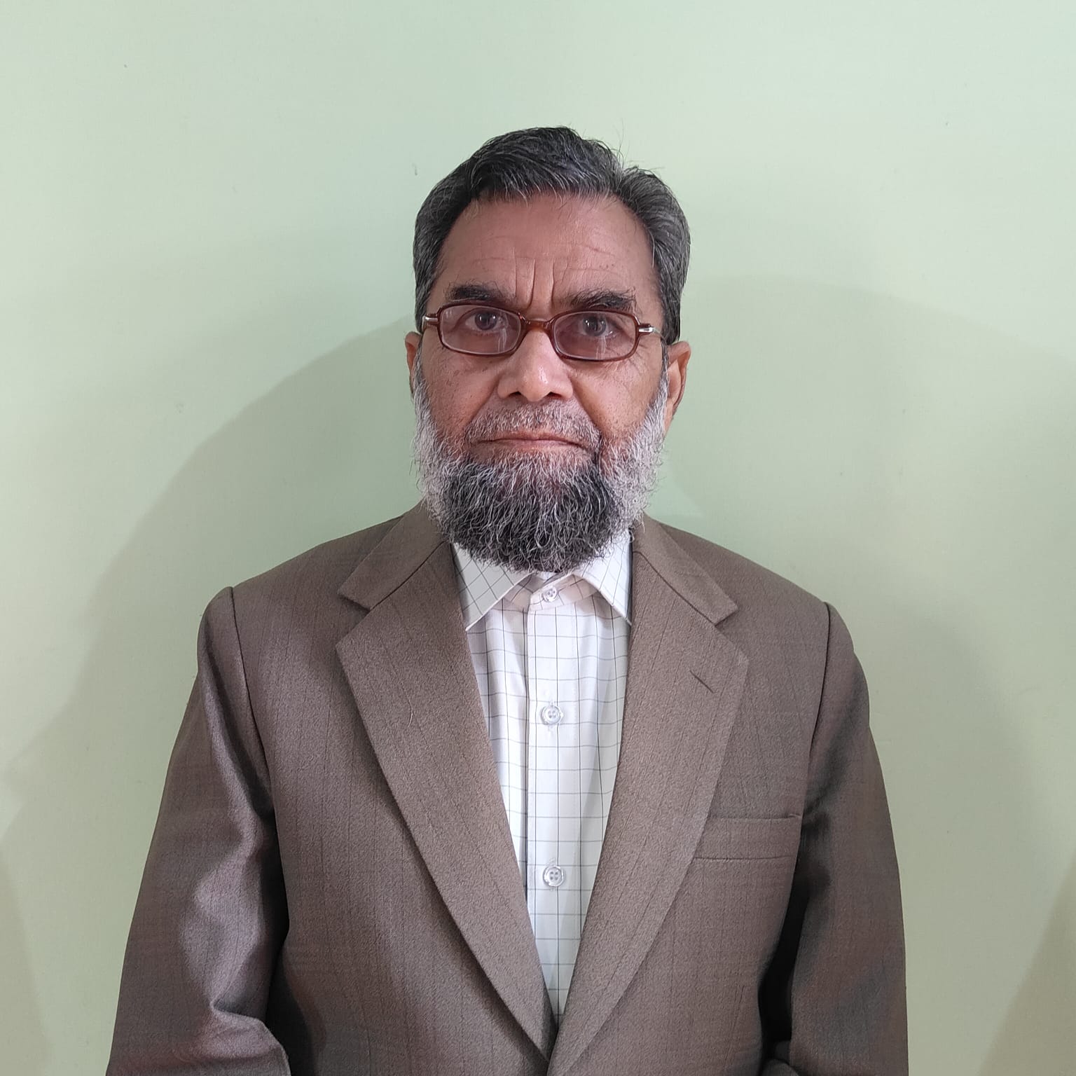 Dr. Farhat Hussain